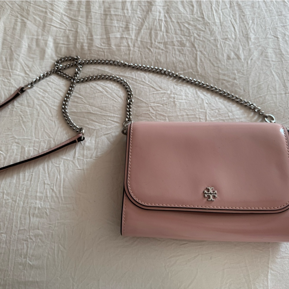 Tory Burch Clay Pink Emerson Patent Chain Wallet Crossbody Bag with Chain Strap